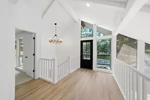 13946 Dolphin Dr, Willis, TX 77318 - Photo 5