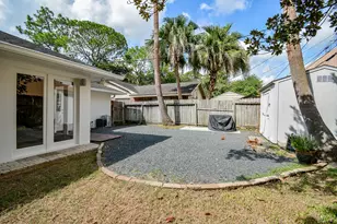 9614 Val Verde St, Houston, TX 77063 - Photo 5