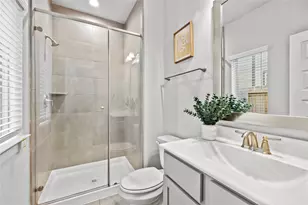 4007 Centre Valley Ln, Houston, TX 77043 - Photo 11