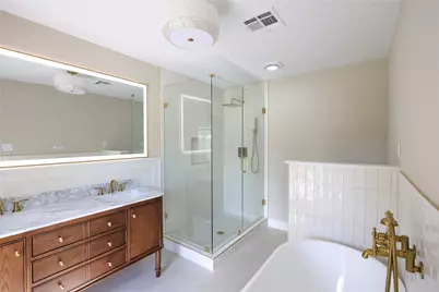 136 Talisman Street, Lake Jackson, TX 77566 - Photo 13