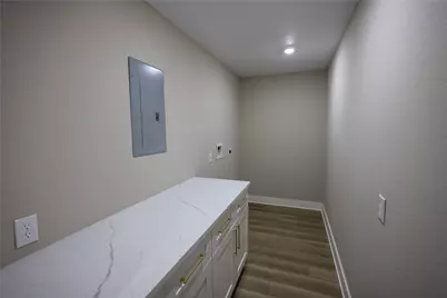 136 Talisman Street, Lake Jackson, TX 77566 - Photo 7