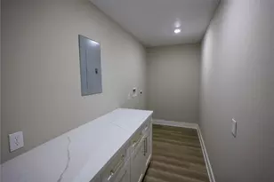 136 Talisman St, Lake Jackson, TX 77566 - Photo 7