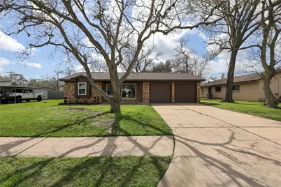 136 Talisman Street, Lake Jackson, TX 77566 - Photo 1