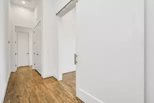 732 W 22nd St, Houston, TX 77008 - Photo 17