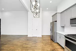 732 W 22nd St, Houston, TX 77008 - Photo 13