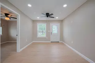 2516 Craigmont St, Houston, TX 77023 - Photo 3