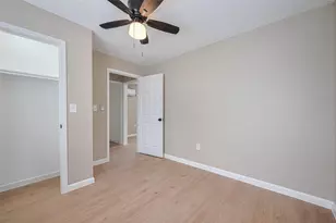 2516 Craigmont St, Houston, TX 77023 - Photo 11