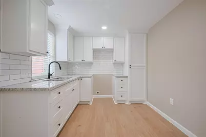 2516 Craigmont Street, Houston, TX 77023 - Photo 7