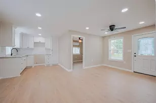 2516 Craigmont St, Houston, TX 77023 - Photo 5