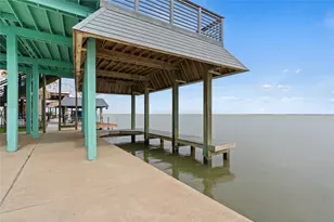 407 Isles End Road Rd, Tiki Island, TX 77554 - Photo 33