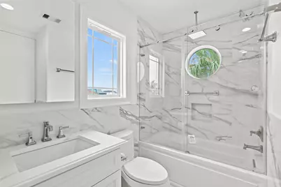 407 Isles End Road Road, Tiki Island, TX 77554 - Photo 15