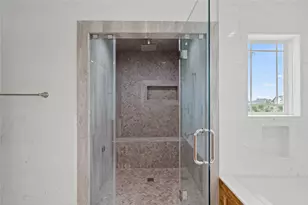 407 Isles End Road Rd, Tiki Island, TX 77554 - Photo 31