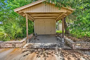 1017 Buescher Rd, Columbus, TX 78934 - Photo 31