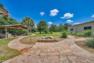 1017 Buescher Rd, Columbus, TX 78934 - Photo 25
