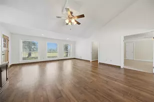 1017 Buescher Rd, Columbus, TX 78934 - Photo 5