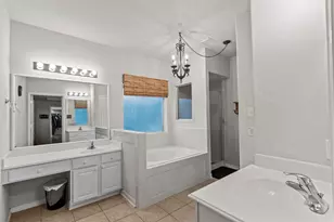 3811 Houston Lake Dr, Pearland, TX 77581 - Photo 13