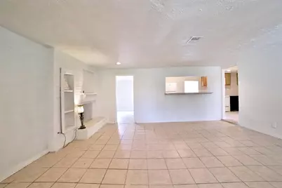 575 Pecan Drive, Houston, TX 77587 - Photo 7