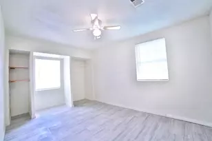 575 Pecan Dr, Houston, TX 77587 - Photo 9