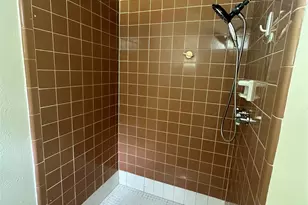 5919 Ludington Dr, Houston, TX 77035 - Photo 13