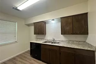 5919 Ludington Dr, Houston, TX 77035 - Photo 7