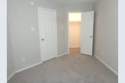 9503 Wyatt Oak Ln, Houston, TX 77044 - Photo 11