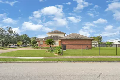 8135 Glenbrook Drive, Houston, TX 77017 - Photo 5