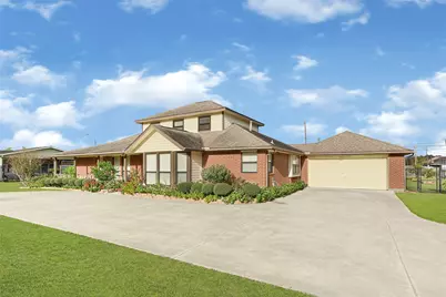 8135 Glenbrook Drive, Houston, TX 77017 - Photo 3