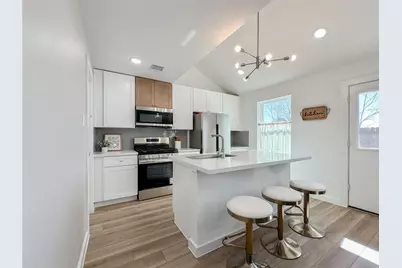 2710 Discovery Trails Court, Conroe, TX 77301 - Photo 13