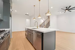 4504 Terry St, Houston, TX 77009 - Photo 9