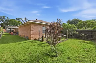 1002 Washington St, Brenham, TX 77833 - Photo 17