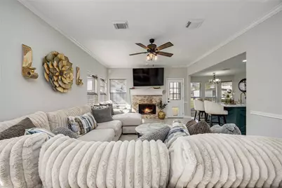 414 Welford Lane, Highlands, TX 77562 - Photo 5