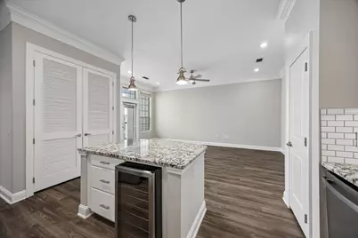 2111 Austin Street #624, Houston, TX 77002 - Photo 5