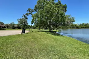301 Winding Oak Ln S, League City, TX 77573 - Photo 39