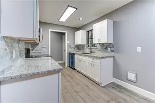 205 Morningside Dr, Friendswood, TX 77546 - Photo 11