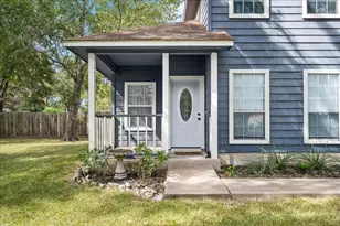 301 Buckeye Trail, La Grange, TX 78945 - Photo 3