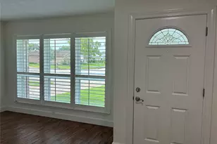 17034 Coachmaker Dr, Friendswood, TX 77546 - Photo 3