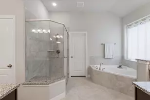 2073 Brookmont Dr, Conroe, TX 77301 - Photo 31