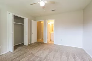 9819 Kiwi Ln, Conroe, TX 77385 - Photo 11
