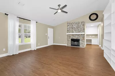 15677 Corinthian Way, Willis, TX 77318 - Photo 7
