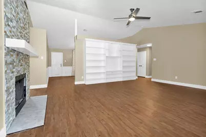 15677 Corinthian Way, Willis, TX 77318 - Photo 5