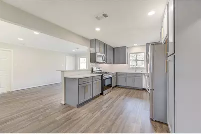 6026 Clarewood Drive, Houston, TX 77081 - Photo 7