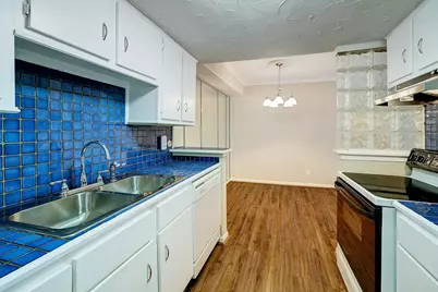 845 Augusta Drive #57, Houston, TX 77057 - Photo 5