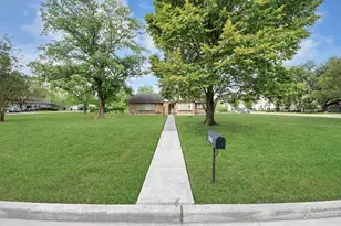 4619 Frontier Dr, Houston, TX 77041 - Photo 9