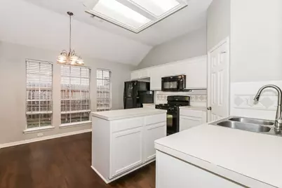 607 Loggers Chase Court, Spring, TX 77386 - Photo 7