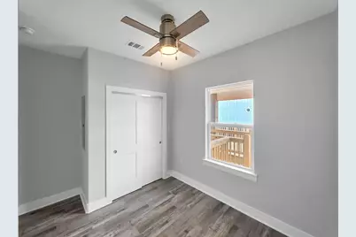 186 Ocean View Drive, Crystal Beach, TX 77650 - Photo 11