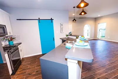 507 E Foley Street, Alvin, TX 77511 - Photo 9