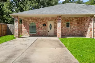 507 E Foley St, Alvin, TX 77511 - Photo 27