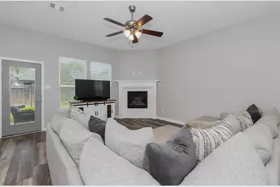 30218 Creekside Drive, Brookshire, TX 77423 - Photo 13