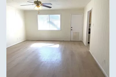 13611 Elm Court, Sugar Land, TX 77498 - Photo 3