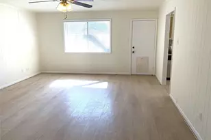 13611 Elm Ct, Sugar Land, TX 77498 - Photo 3